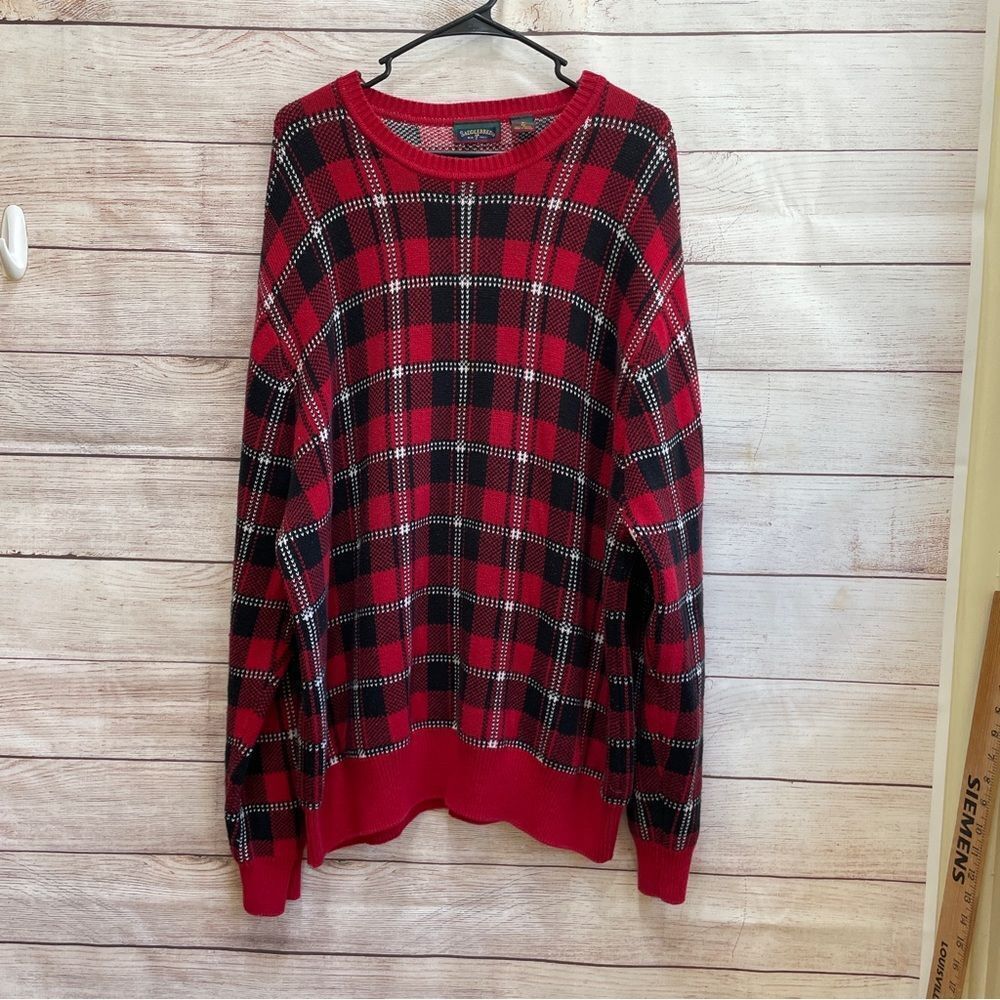 VINTAGE SADDLEBRED SWEATER IN‎ RED PLAID